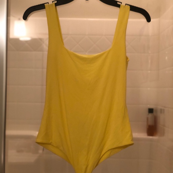 Yellow Square Neck Sleeveless Thong Bodysuit - Picture 4 of 7